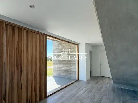 Venta de Casa 8 AMBIENTES en Pilará, Pilar. 4 Dormitorios