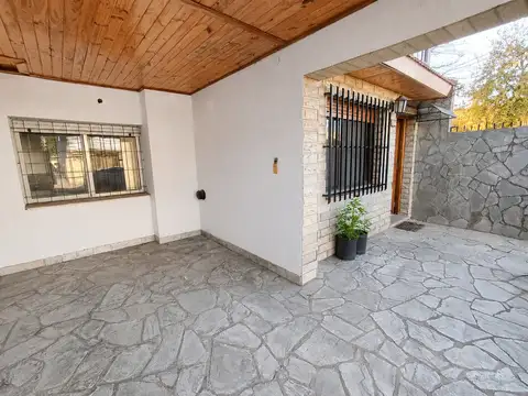 Depto Tipo Casa en Venta de 3 ambientes