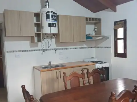 Los Reartes. Casa a 2 cuadras del río