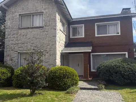 Casa en Alquiler de 4 dormitorios