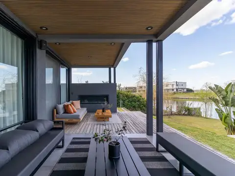Casa Monoambiente con 4 baños