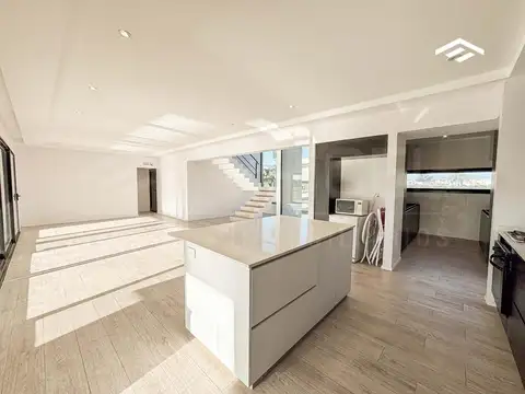 Casa en Alquiler de 4 dormitorios