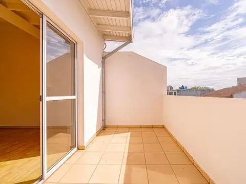 VENTA DEPARTAMENTO 2 AMBIENTES CIUDADELA BALCON