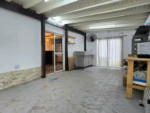 Casa 4 ambientes con 1 baño