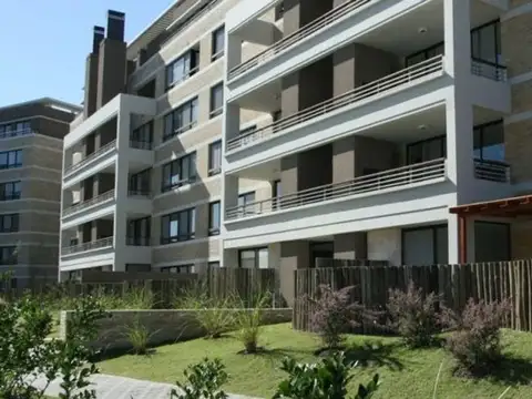 Departamento 4 ambientes con 3 baños