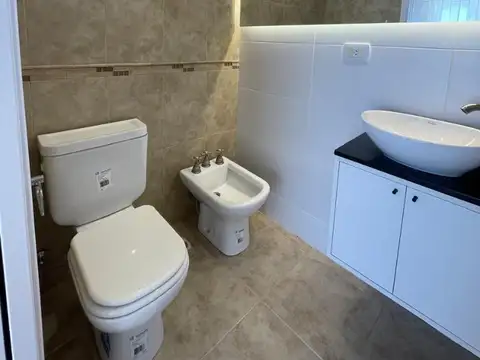 Depto Tipo Casa en Venta con 1 cocheras