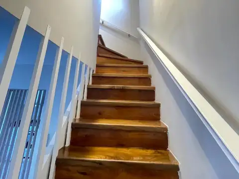 PH. 4 amb. con patio y cochera