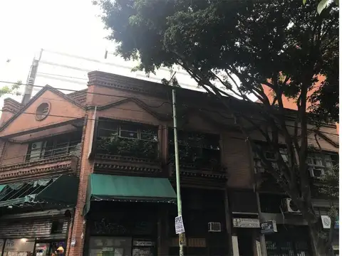 PH en Belgrano, gran sala, 2 dormitorios cómodos y 2 baños  Utilizada actualmente como oficina