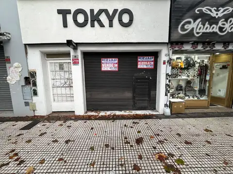 LOCAL DE 35  M2 CON ENTREPISO Y BAULERA EN LA MEJOR UBICACION " FOCO COMERCIAL"