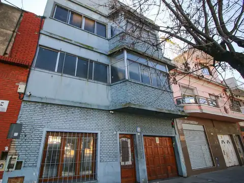 OPORTUNIDAD Galpón Parque Chacabuco Venta 822M2