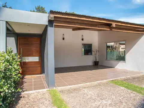 Av. Jorge Newbery al 9000