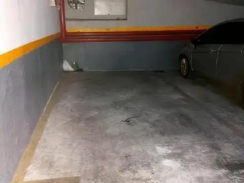 Cochera en venta - 25Mts2 - Abasto