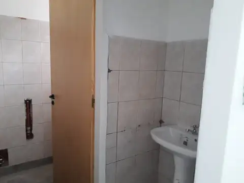 Oficina en Alquiler en Moron, $ 350.000