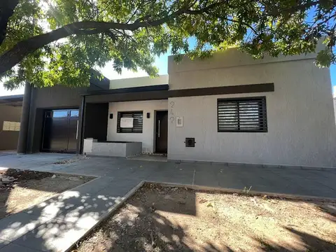 ALQUILER/CASA 2 DORM CON SERVICIOS/B° 9 DE JULIO