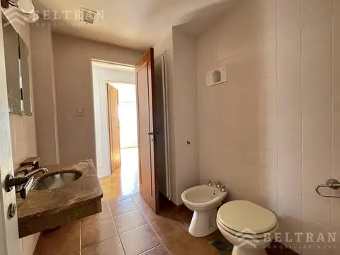 Departamento en Alquiler de 4 dormitorios