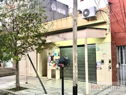 Casa  con 2 locales en Villa Dominico