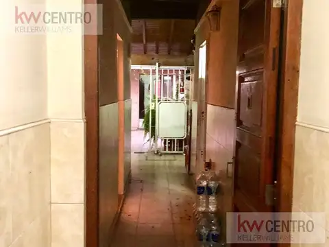 Casa  con 2 locales en Villa Dominico