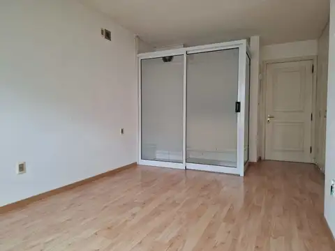 APTO 1D EN TRES CRUCES, PORTERÍA 24 HS Y BARBACOA