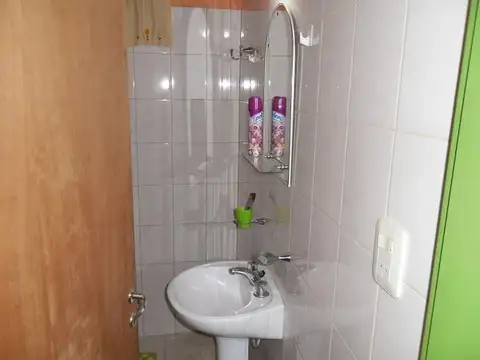 Casa 2 ambientes con 1 baño