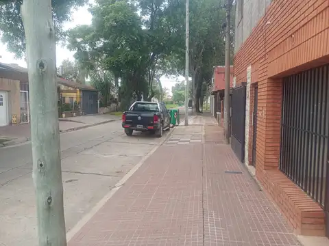 Local en Alquiler en La Florida, $ 400.000