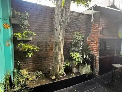 VENTA PH 4 AMB CON PATIO Y COCHERA-VILLA DEVOTO