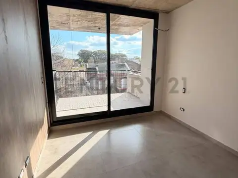 Sargento Cabral 400, Piso 0