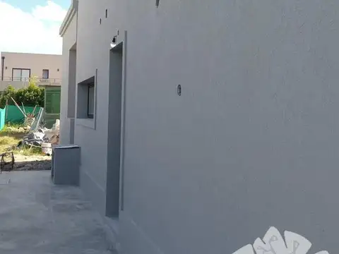 Casa en Venta en El Cantón - Barrio Puerto, USD 270.000