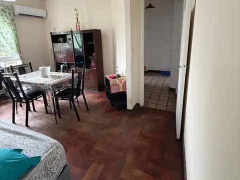Depto Tipo Casa 2 ambientes con 1 baño
