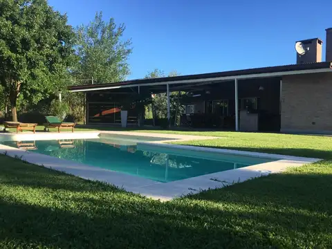 Casa en venta en Roldan