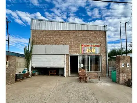 VENTA de galpón con oficina y local comercial - San Juan 1600