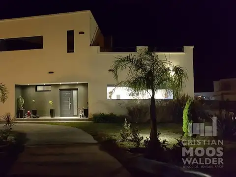 Casa en Venta en Haras Santa María, USD 200.000