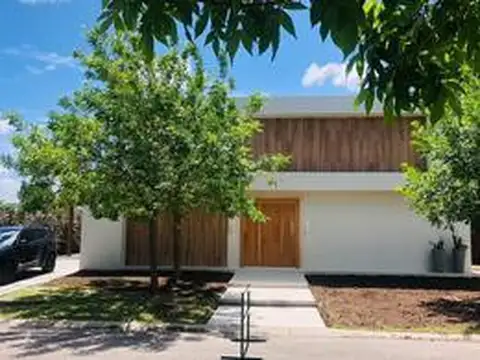 Casa en  Venta y Alquiler