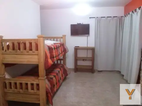Oficina 9 ambientes con 7 baños