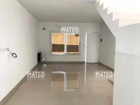 Casa en Venta con 1 cochera