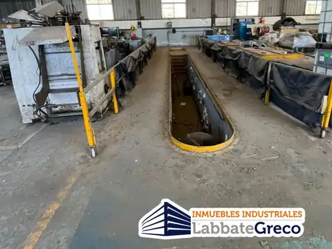 Alquiler de galpon dentro de predio empresarial Loma Hermosa