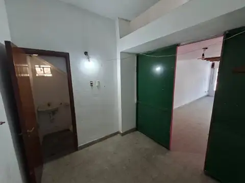 Local en Alquiler Via Púb.