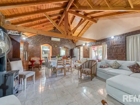 Casa 4 ambientes con 1 baño