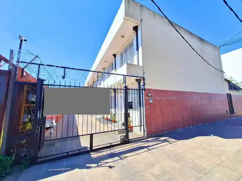 Duplex de tres amb en venta en Complejo en Isidro Casanova