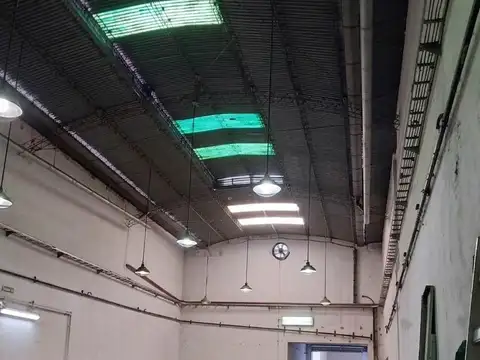 OPORTUNIDAD Depósito en ALQUILER 920 m2 en Autopista Perito Moreno Villa Devoto CABA