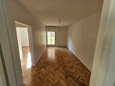 Dpto. 2 ambientes luminoso,cocina con comedor diario