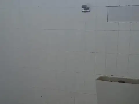 Galpon con vivienda en ALQUILER