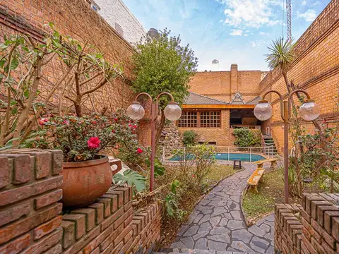 CASA 5 AMBIENTES VENTA PARQUE CHACABUCO