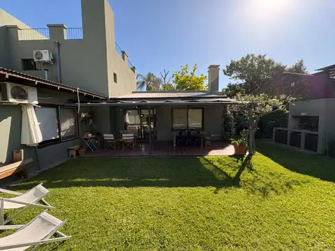 Casa en Alquiler Temporal con 3 cocheras