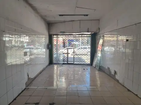 Local en Esc.-Centro