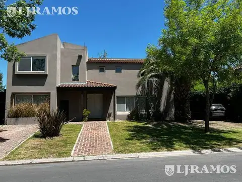 APTO CREDITO. 3 DORMITORIOS y 2 PLAYROOM.