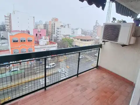 Departamento en Alquiler en Vicente Lopez Vias / Maipu, $ 950.000