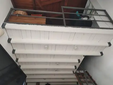 DEPARTAMENTO 2 AMBIENTES CON ENTRE PISO