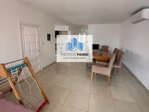 Casa en venta c/ cochera en Capitán Sarmiento