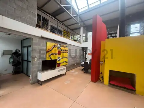 Casa 6 ambientes con 2 baños