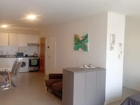 Departamento en Alquiler en Coghlan, $ 950.000